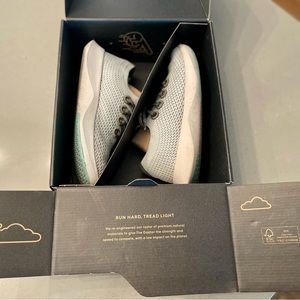 Allbirds Womens Tree Dasher Freeze (Light Blue) Running Shoes Size 10